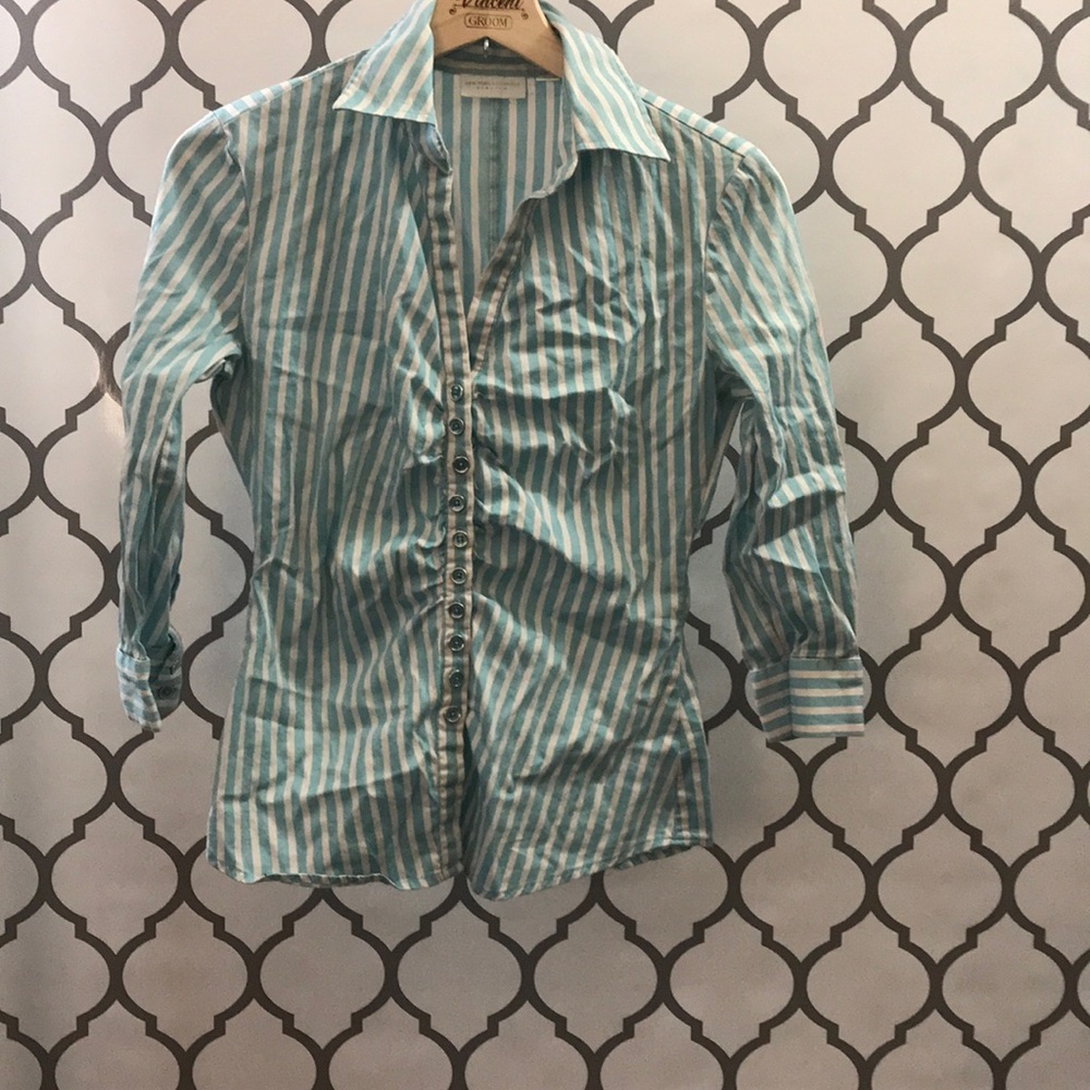 New York & Company Stretch Button Down Top